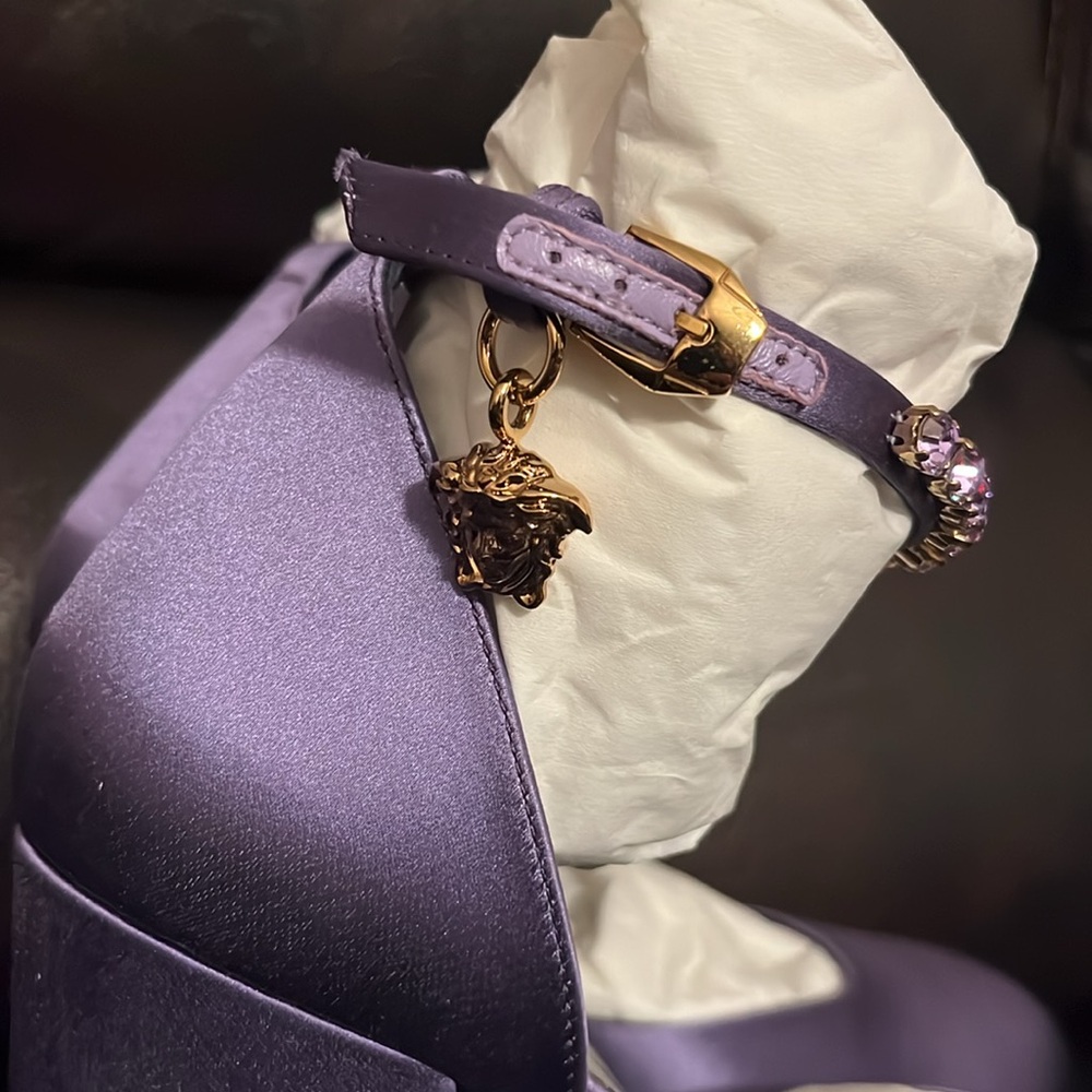 Versace aevitas satin silk Medusa logo crystal platform D’Orsay pumps heels NEW - Picture 9 of 13